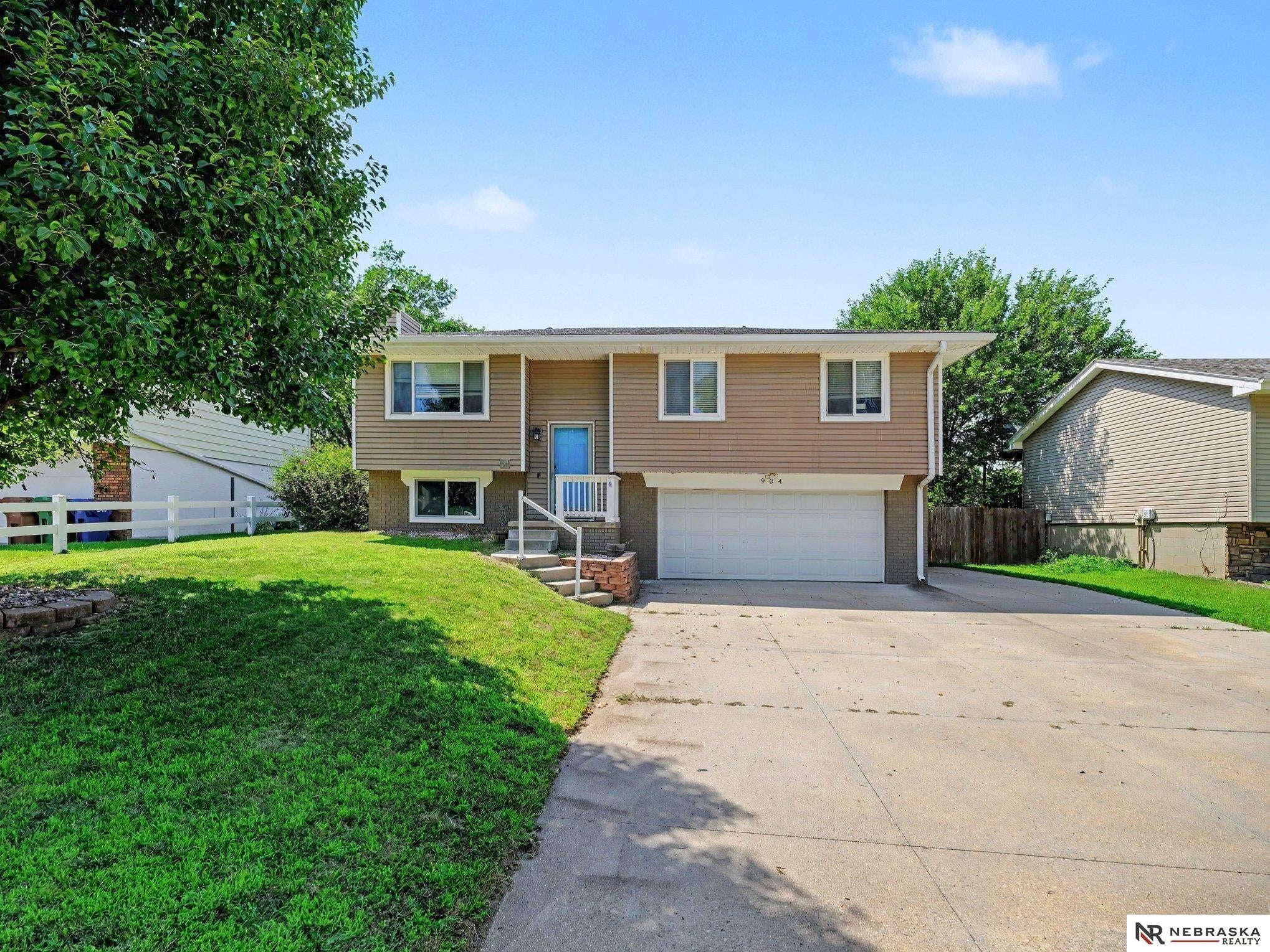 904 Evergreen Avenue