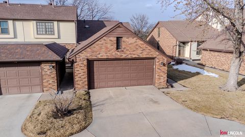 Photo of 7010 Shamrock Road, Lincoln, NE 68506 (MLS # 22604963)