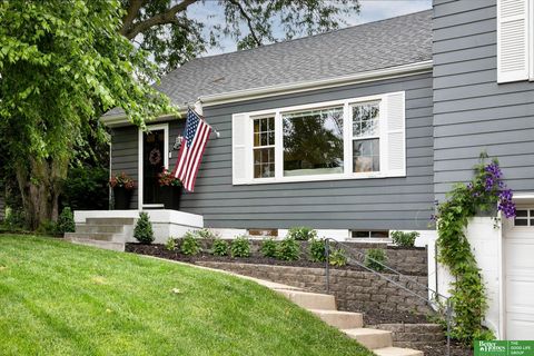 Photo of 452 S 85th Street, Omaha, NE 68114 (MLS # 22601573)