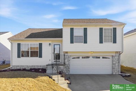Photo of 7869 Redick Avenue, Omaha, NE 68112 (MLS # 22605627)
