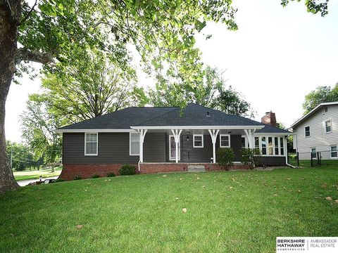 Photo of 605 S 126 Street, Omaha, NE 68154 (MLS # 22600093)