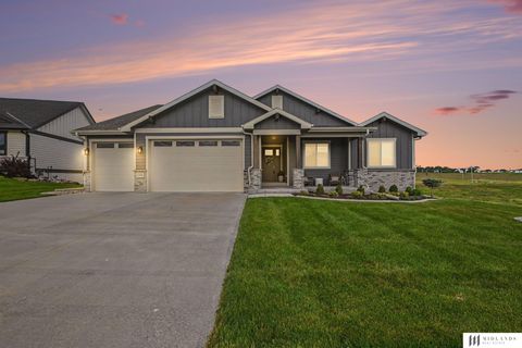 Photo of 11976 S 118th Avenue, Papillion, NE 68046 (MLS # 22617587)