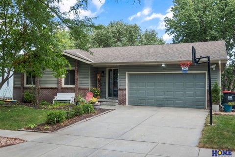 Photo of 1800 Old Glory Road, Lincoln, NE 68521 (MLS # 22627323)