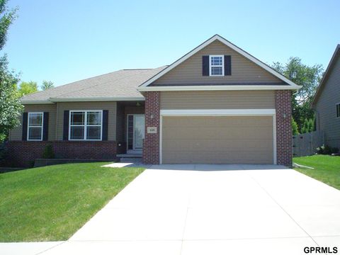 Photo of 4309 Edgerton Drive, Bellevue, NE 68123 (MLS # 22610009)