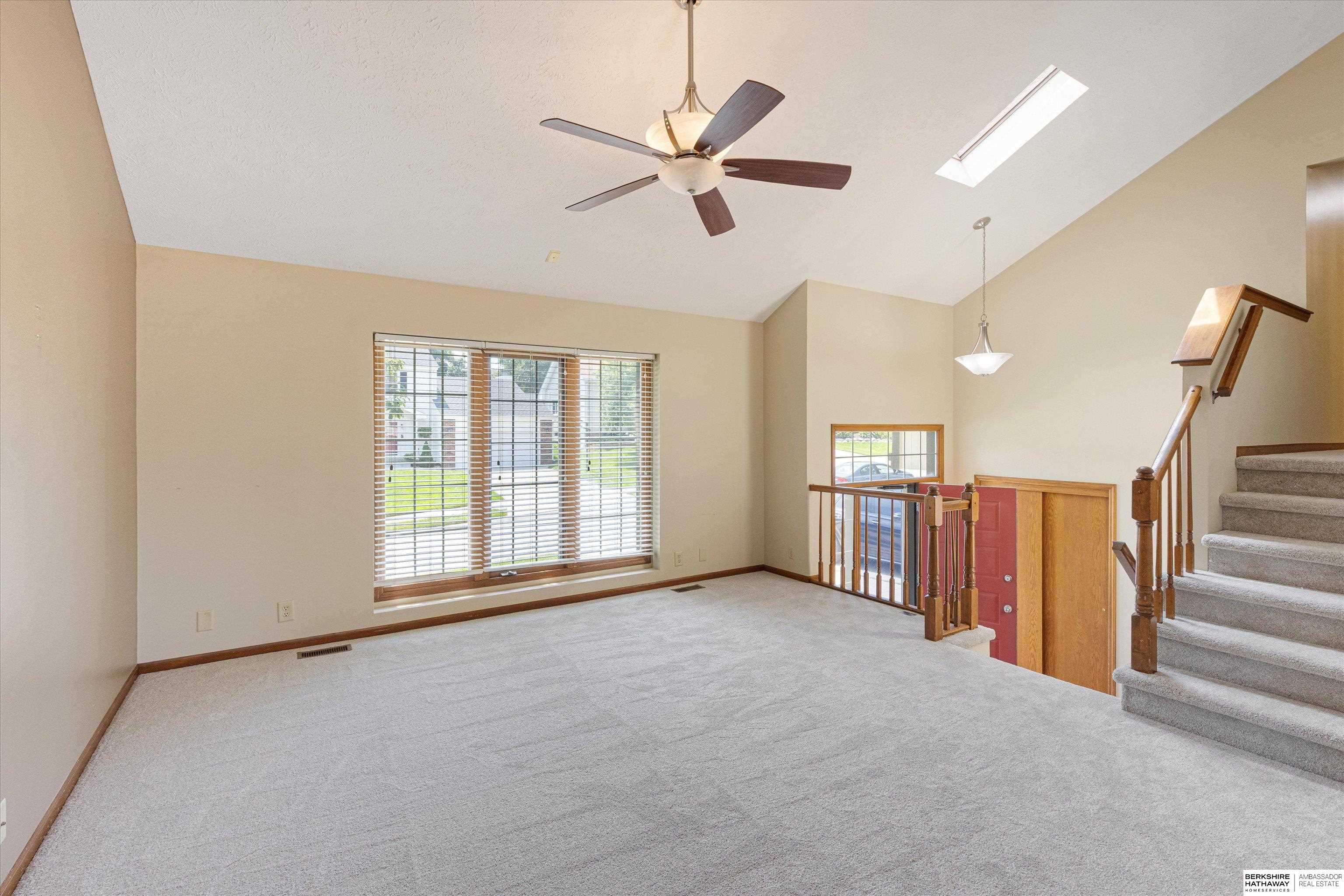 Omaha, Nebraska 68135, United States, 3 Bedrooms Bedrooms, ,2 BathroomsBathrooms,Residential,Active,222791