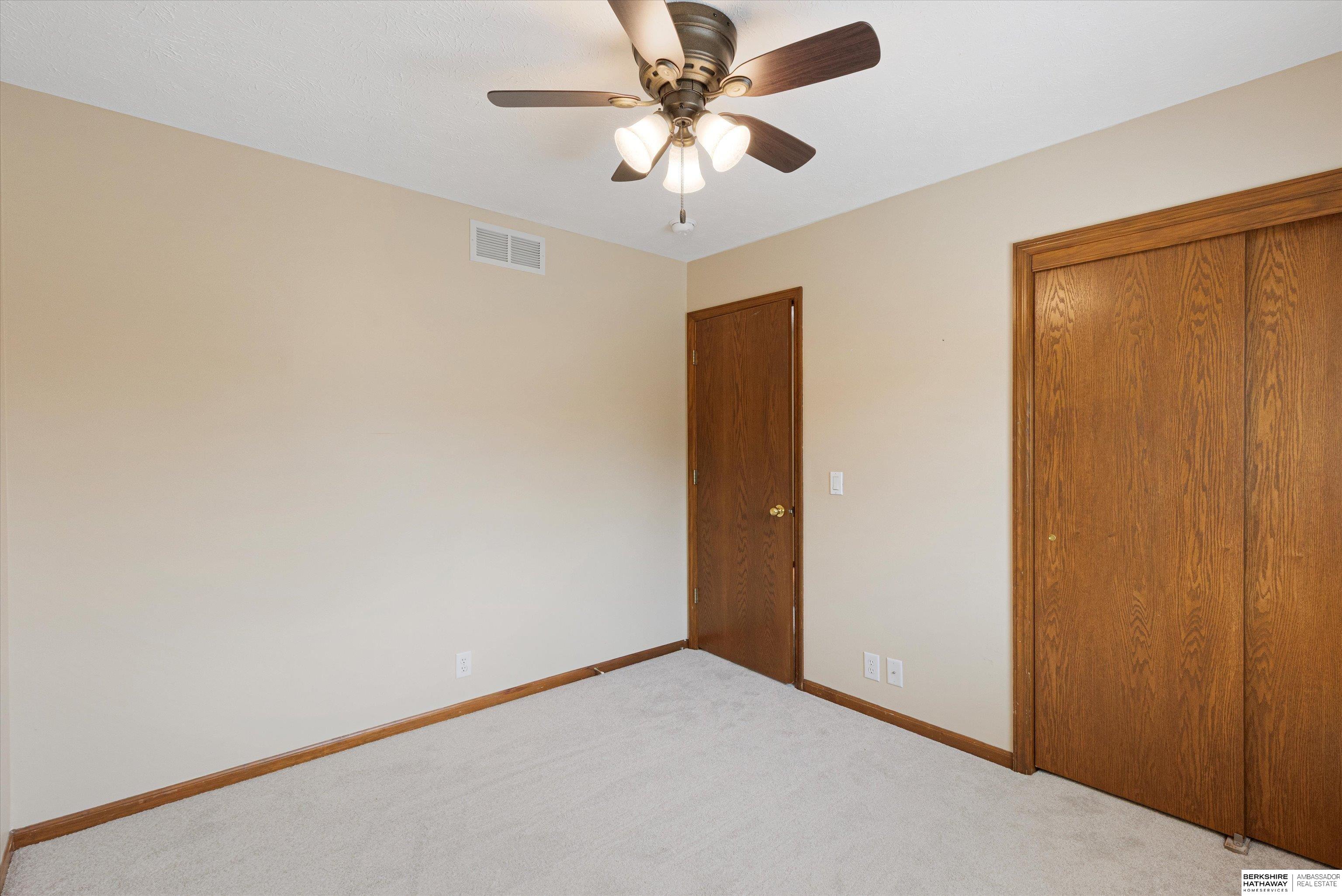 Omaha, Nebraska 68135, United States, 3 Bedrooms Bedrooms, ,2 BathroomsBathrooms,Residential,Active,222791