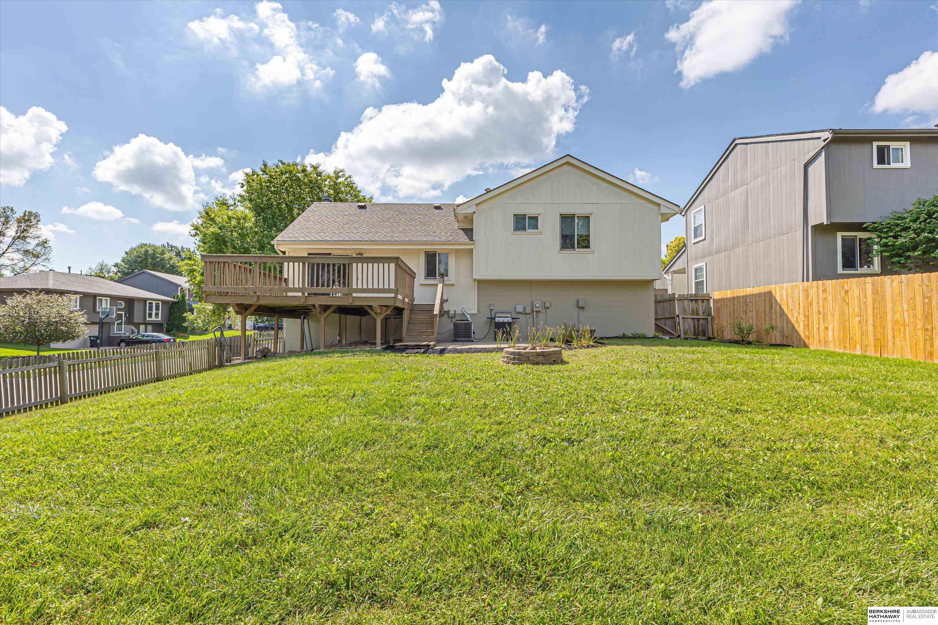 Omaha, Nebraska 68135, United States, 3 Bedrooms Bedrooms, ,2 BathroomsBathrooms,Residential,Active,222791