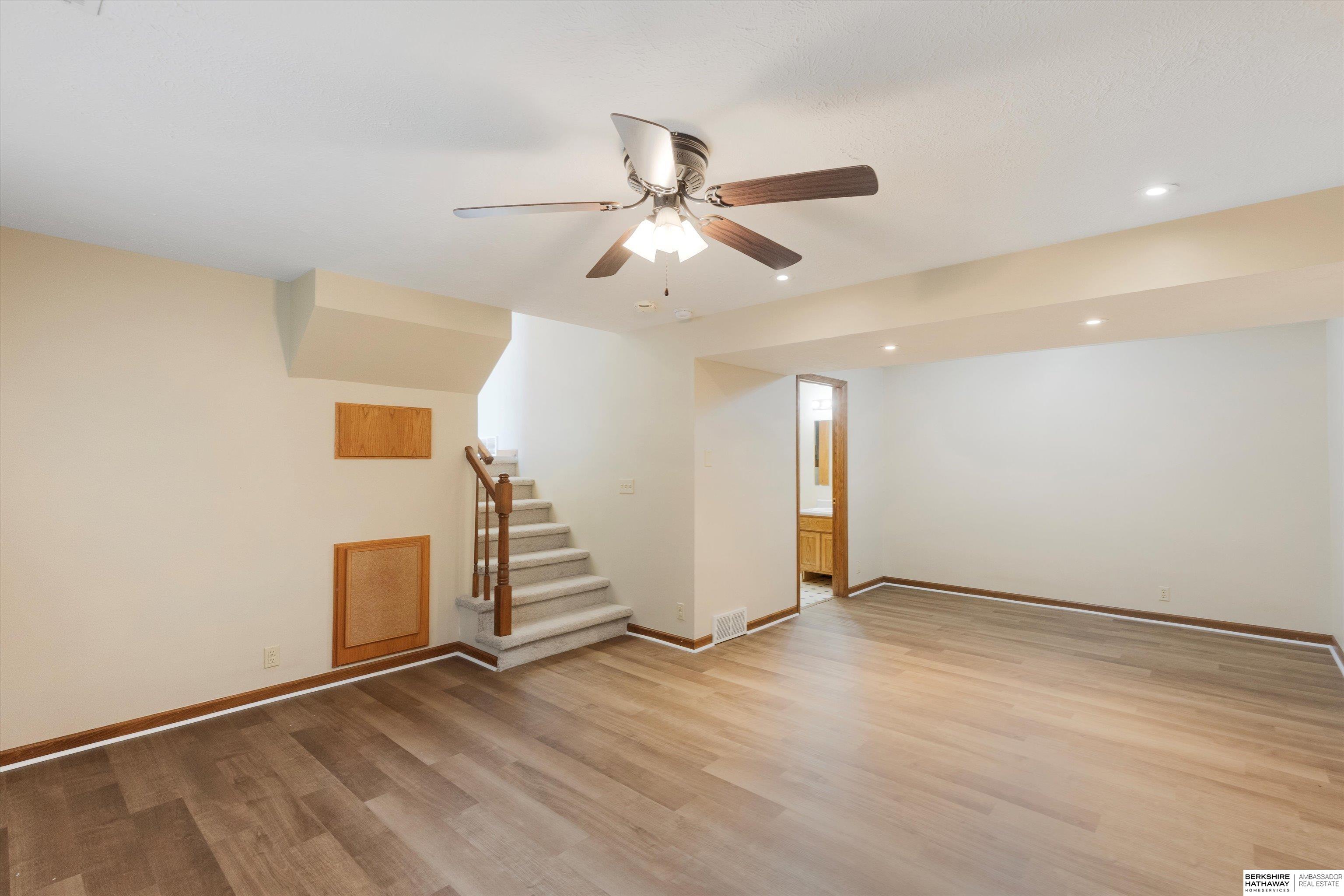 Omaha, Nebraska 68135, United States, 3 Bedrooms Bedrooms, ,2 BathroomsBathrooms,Residential,Active,222791