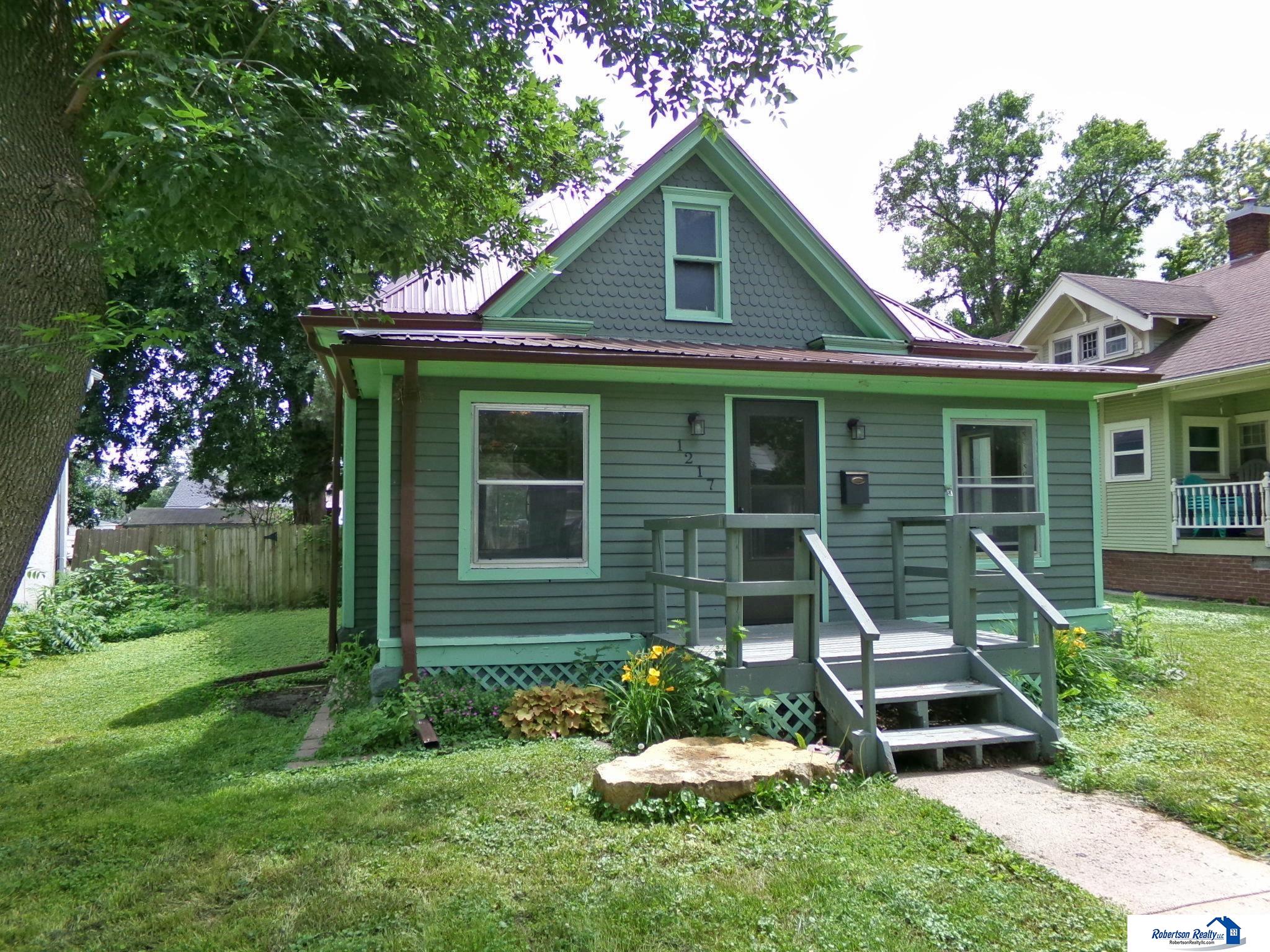 Photo 1 of 52 — 1217 Ella Street, Beatrice, NE 68310