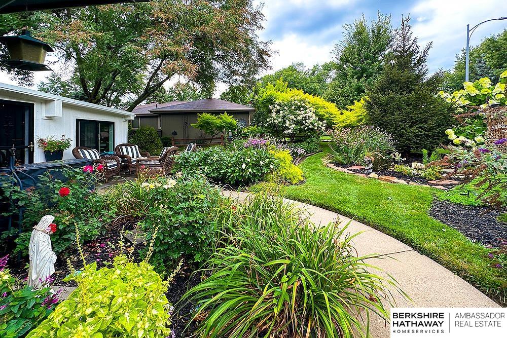 Omaha, Nebraska 68154, United States, 4 Bedrooms Bedrooms, ,2 BathroomsBathrooms,Residential,Active,187634