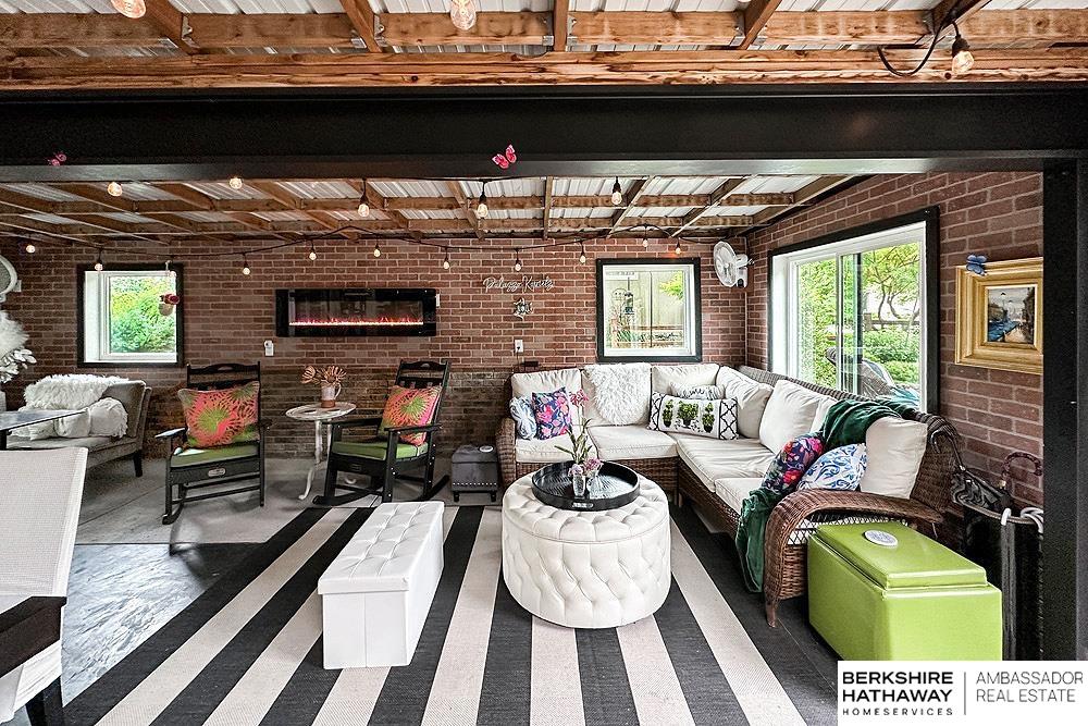 Omaha, Nebraska 68154, United States, 4 Bedrooms Bedrooms, ,2 BathroomsBathrooms,Residential,Active,187634