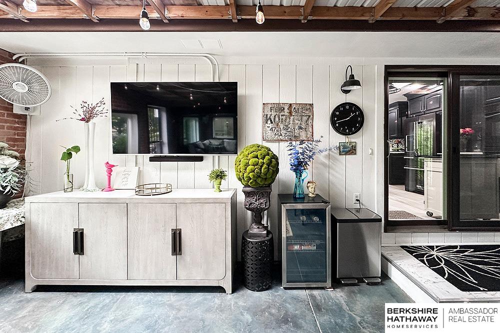 Omaha, Nebraska 68154, United States, 4 Bedrooms Bedrooms, ,2 BathroomsBathrooms,Residential,Active,187634