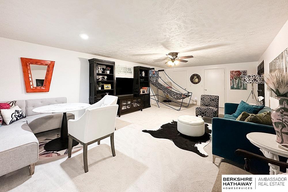 Omaha, Nebraska 68154, United States, 4 Bedrooms Bedrooms, ,2 BathroomsBathrooms,Residential,Active,187634