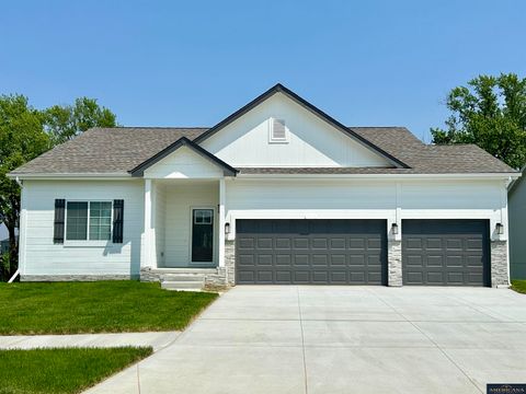 Photo of 9603 N 173 Avenue, Bennington, NE 68007 (MLS # 22522258)
