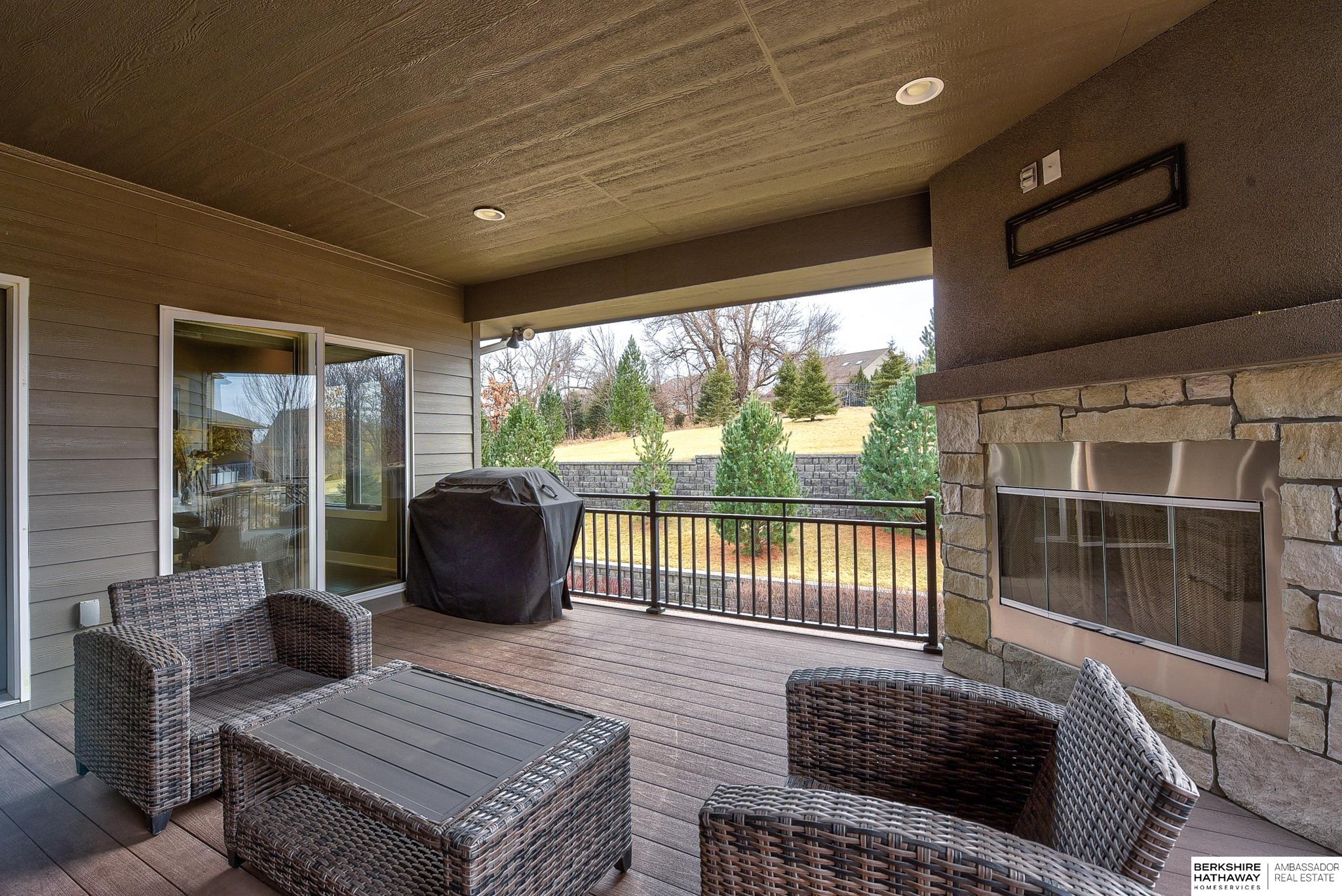 Elkhorn, Nebraska 68022, United States, 5 Bedrooms Bedrooms, ,4 BathroomsBathrooms,Residential,Active,121737