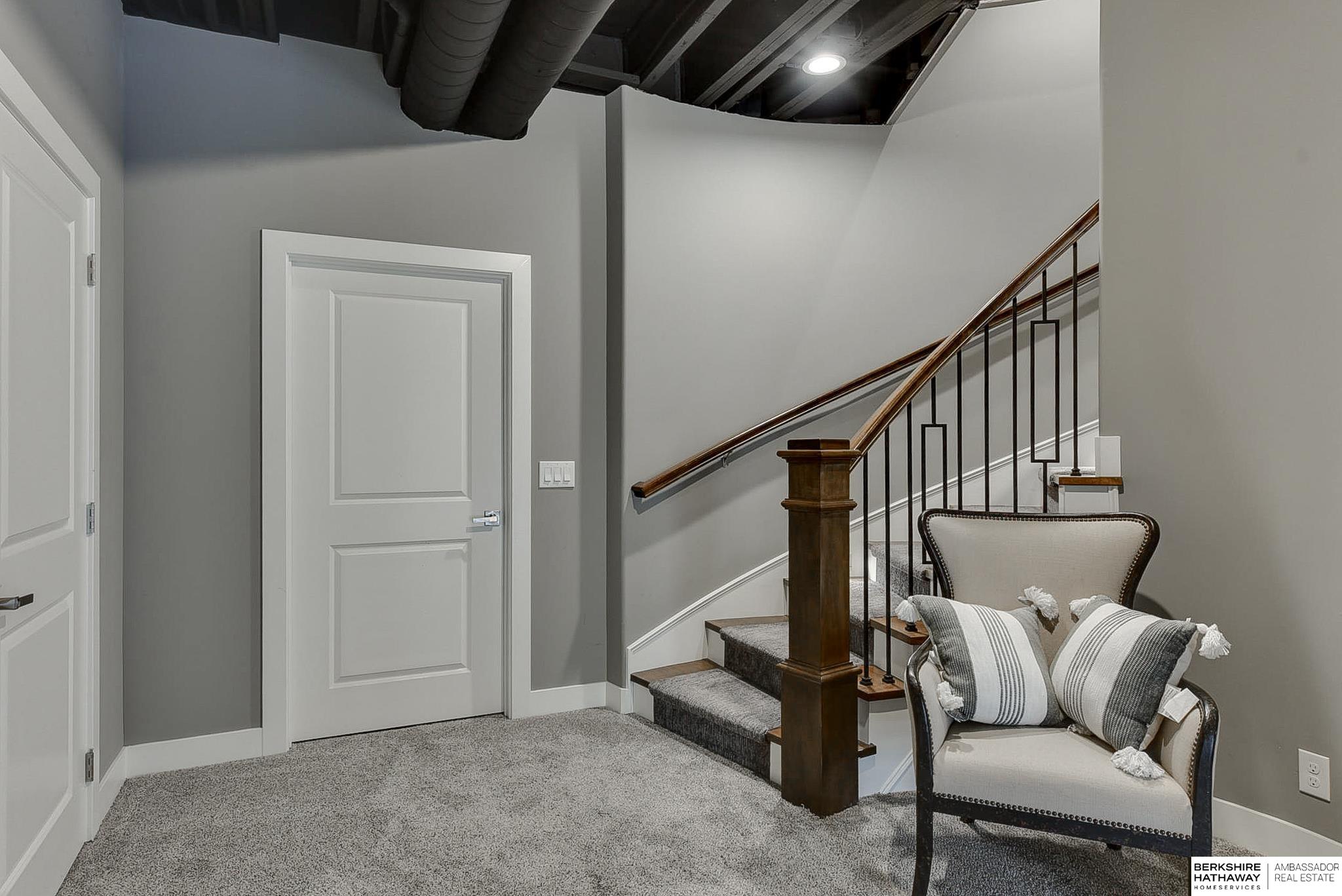 Elkhorn, Nebraska 68022, United States, 5 Bedrooms Bedrooms, ,4 BathroomsBathrooms,Residential,Active,121737