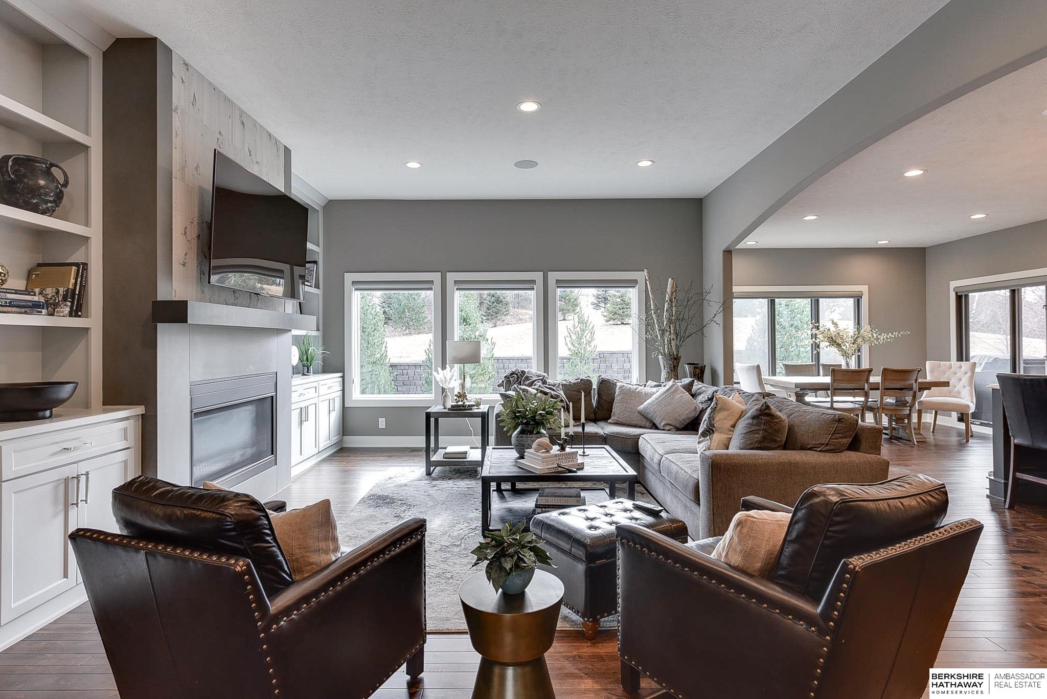 Elkhorn, Nebraska 68022, United States, 5 Bedrooms Bedrooms, ,4 BathroomsBathrooms,Residential,Active,121737