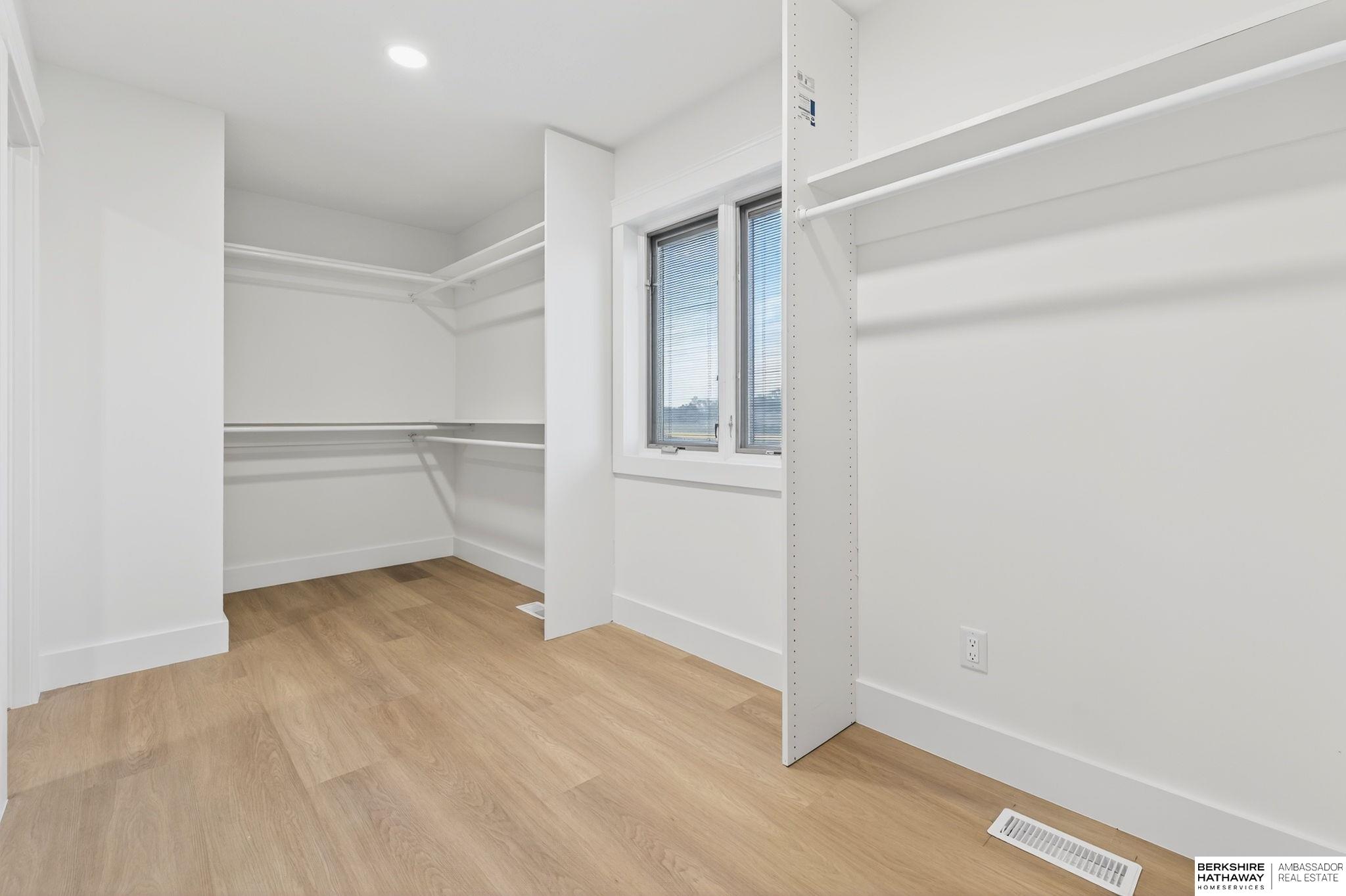 Gretna, Nebraska 68028, United States, 6 Bedrooms Bedrooms, ,5 BathroomsBathrooms,Residential,Active,228459