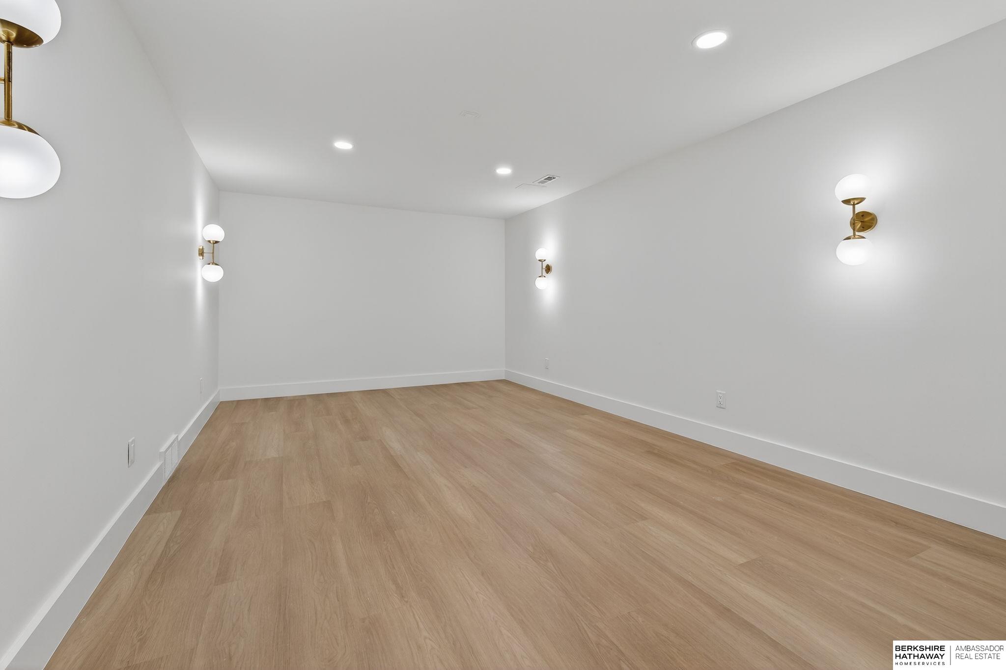 Gretna, Nebraska 68028, United States, 6 Bedrooms Bedrooms, ,5 BathroomsBathrooms,Residential,Active,228459