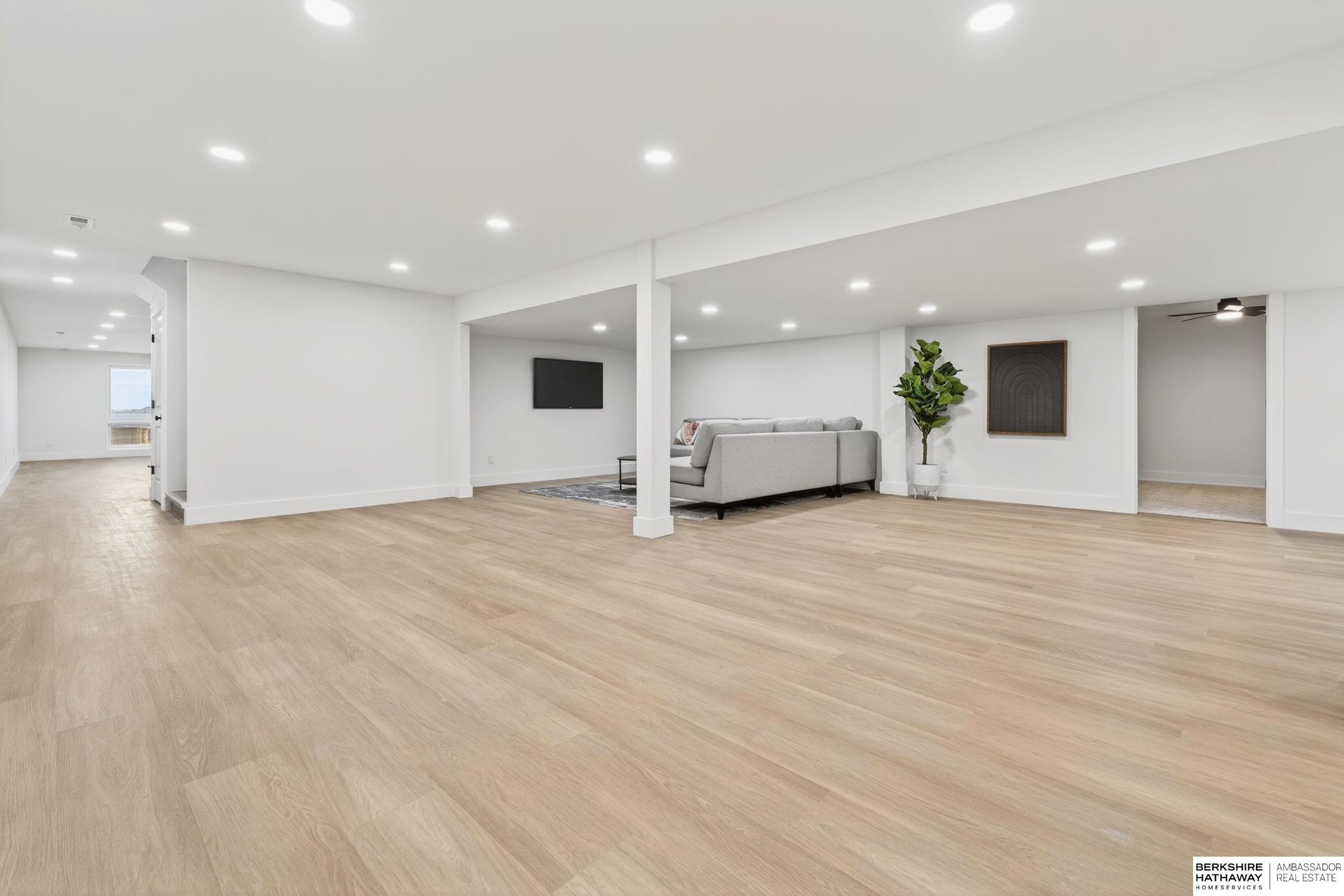 Gretna, Nebraska 68028, United States, 6 Bedrooms Bedrooms, ,5 BathroomsBathrooms,Residential,Active,228459