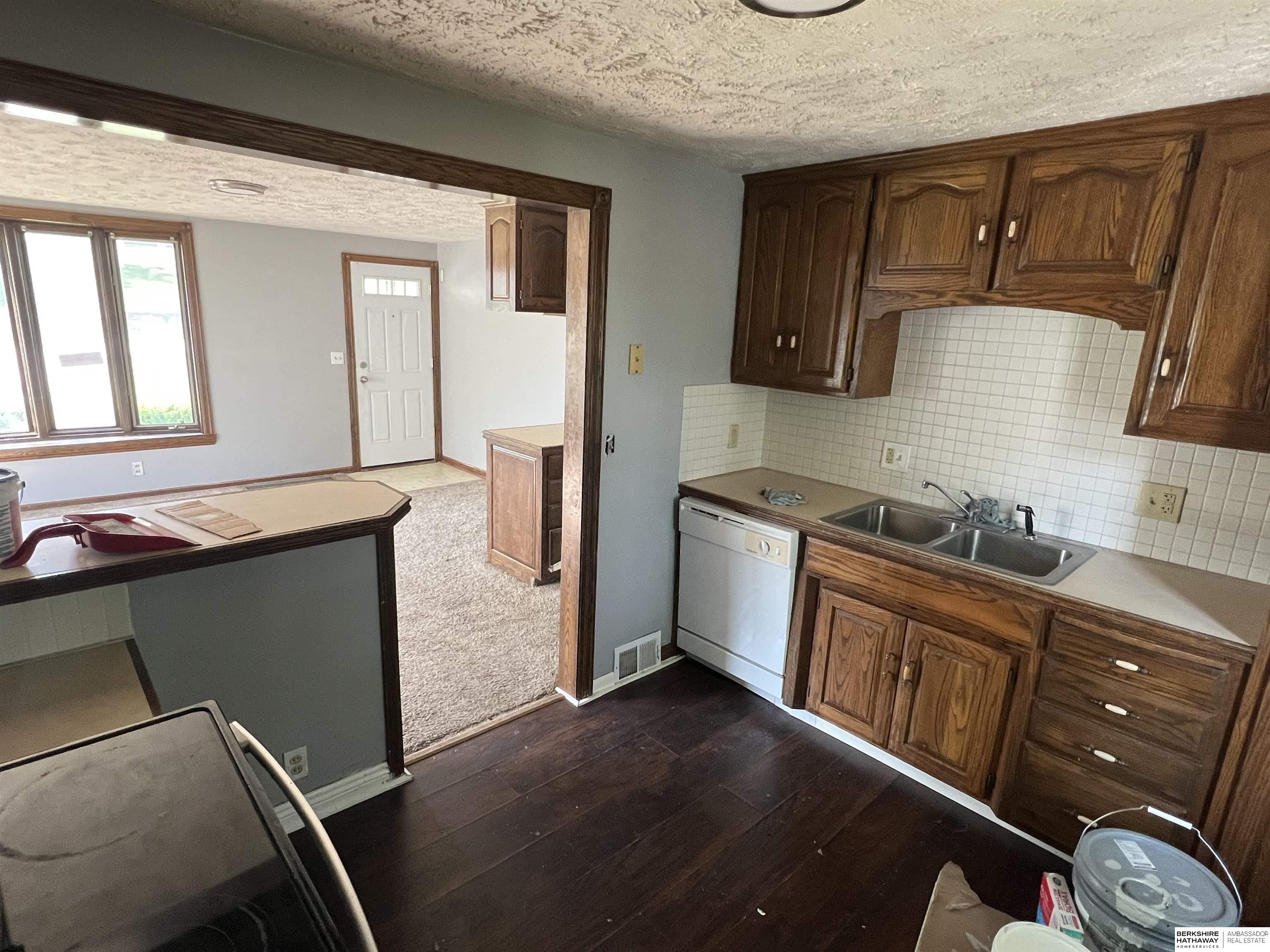 Omaha, Nebraska 68106, United States, 2 Bedrooms Bedrooms, ,2 BathroomsBathrooms,Residential,Active,151643