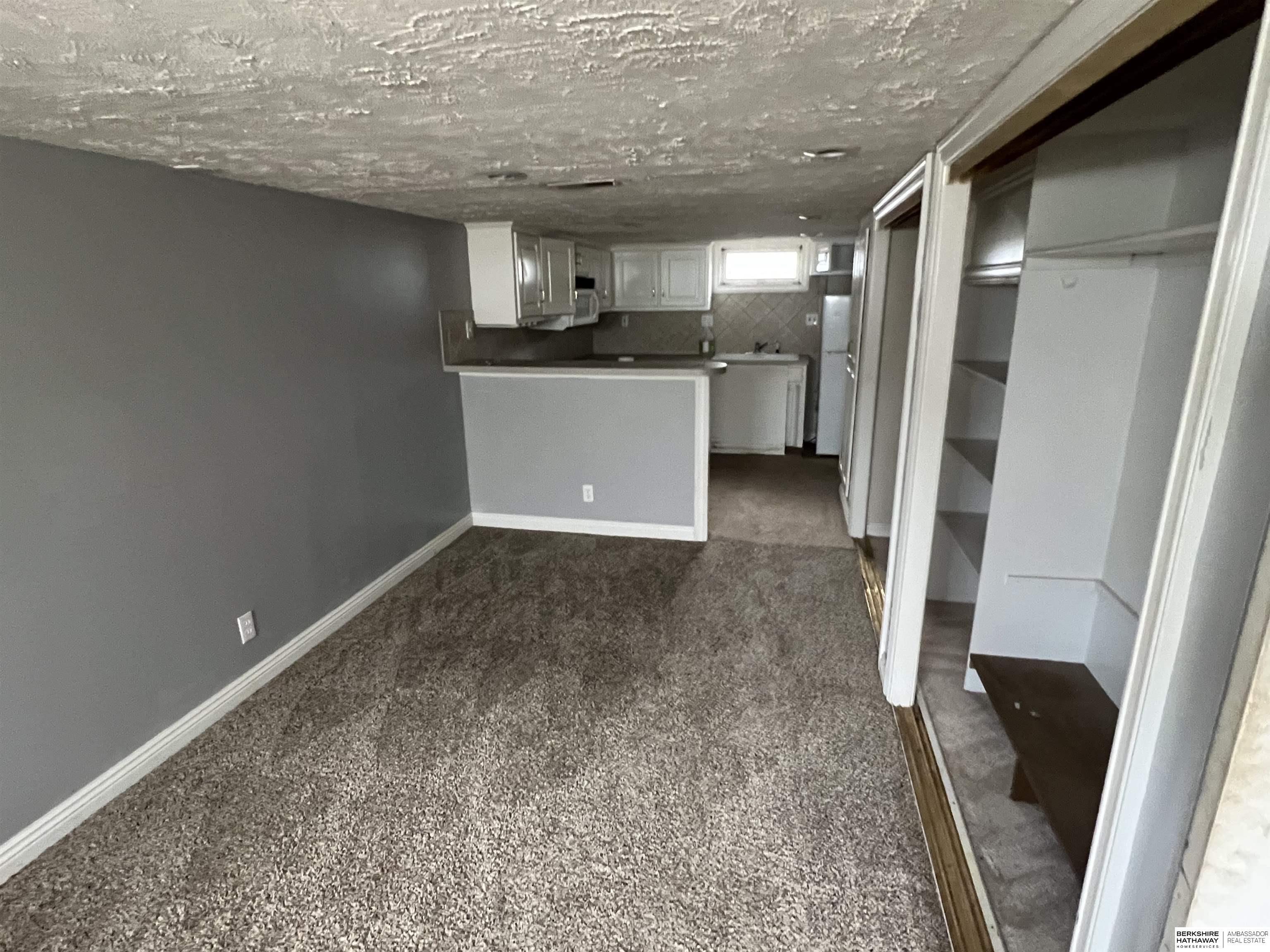 Omaha, Nebraska 68106, United States, 2 Bedrooms Bedrooms, ,2 BathroomsBathrooms,Residential,Active,151643