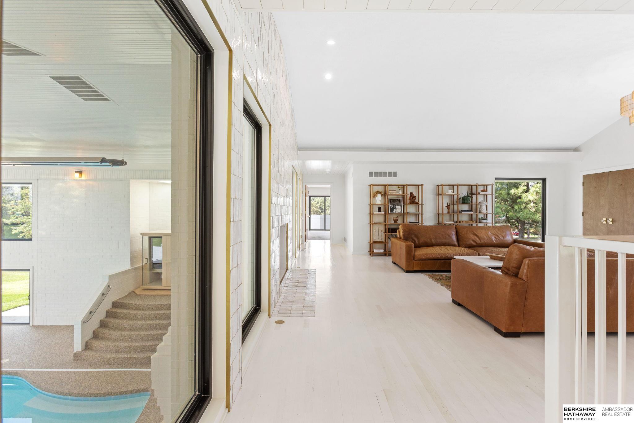 Lincoln, Nebraska 68516, United States, 5 Bedrooms Bedrooms, ,6 BathroomsBathrooms,Residential,Pending,203898