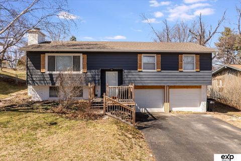 Photo of 1270 S 164th Street, Omaha, NE 68130 (MLS # 22607710)