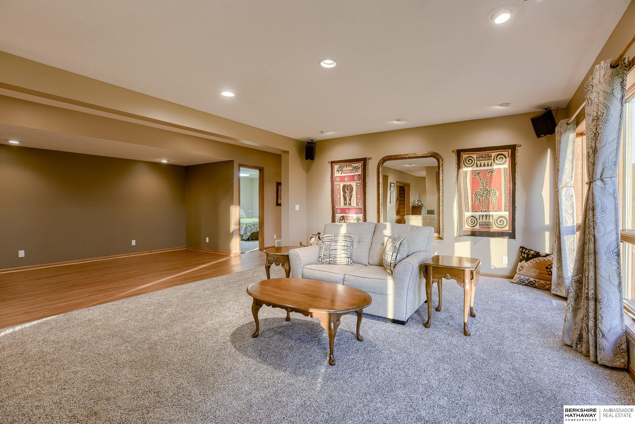 Springfield, Nebraska 68059, United States, 3 Bedrooms Bedrooms, ,4 BathroomsBathrooms,Residential,Active,122014