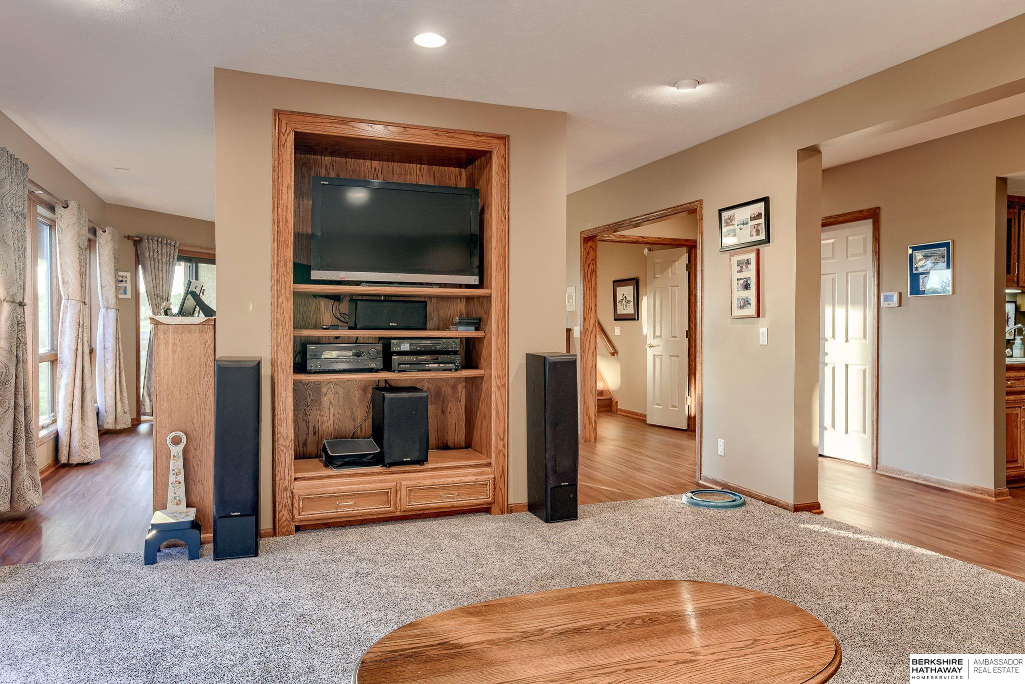 Springfield, Nebraska 68059, United States, 3 Bedrooms Bedrooms, ,4 BathroomsBathrooms,Residential,Active,122014