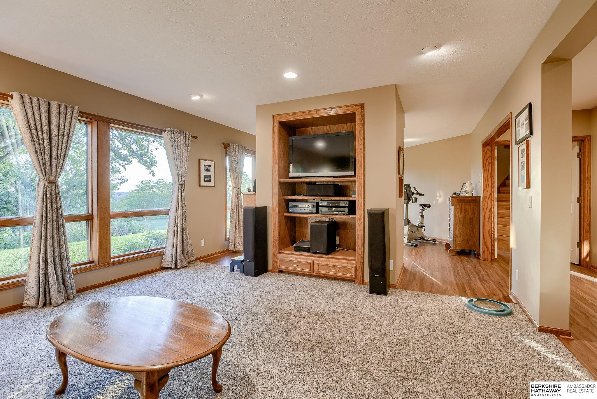 Springfield, Nebraska 68059, United States, 3 Bedrooms Bedrooms, ,4 BathroomsBathrooms,Residential,Active,122014