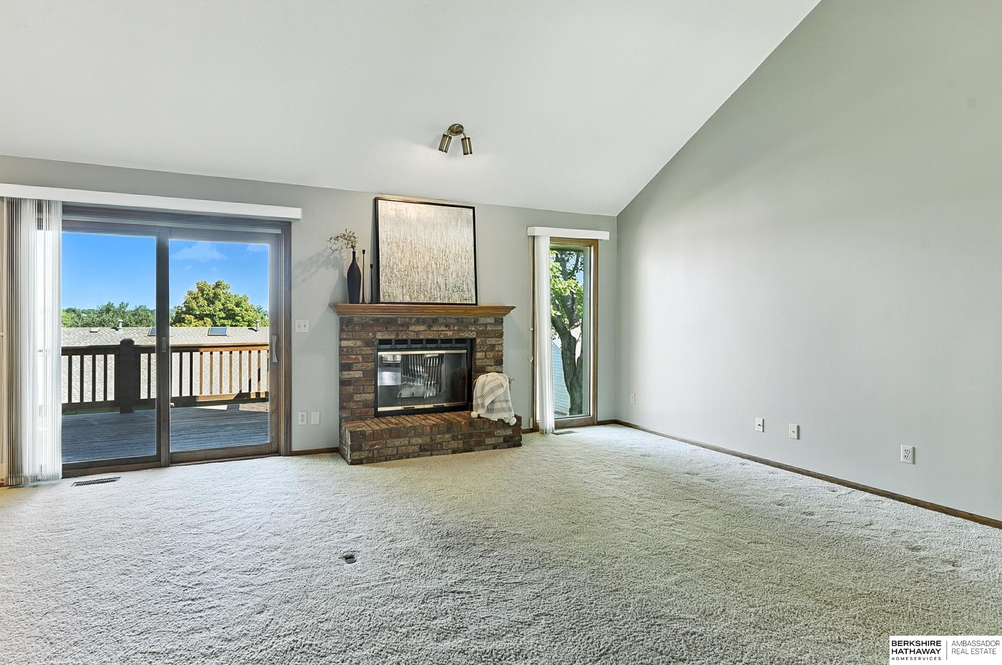 Omaha, Nebraska 68164, United States, 3 Bedrooms Bedrooms, ,3 BathroomsBathrooms,Residential,Active,205446