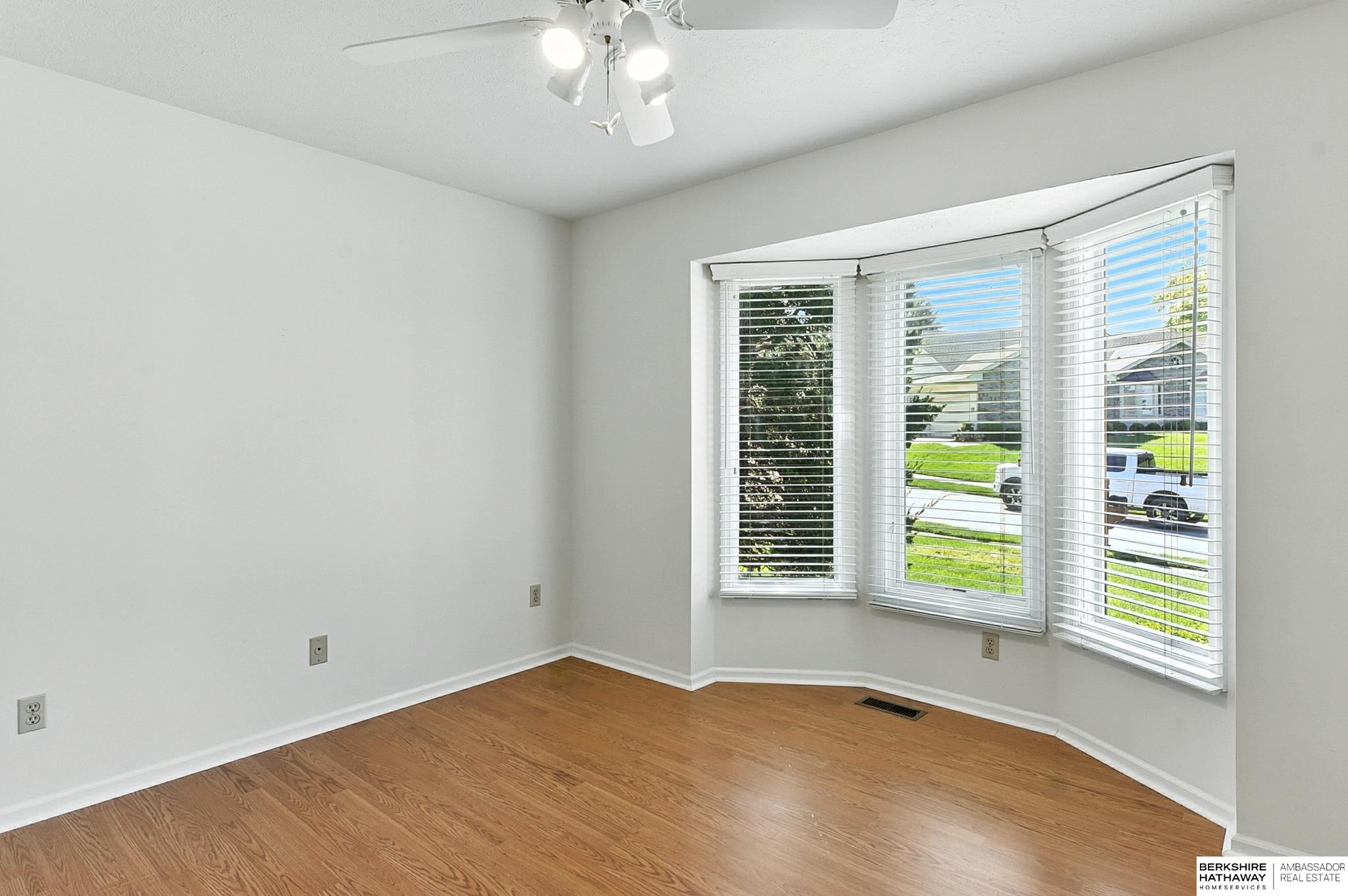 Omaha, Nebraska 68164, United States, 3 Bedrooms Bedrooms, ,3 BathroomsBathrooms,Residential,Active,205446