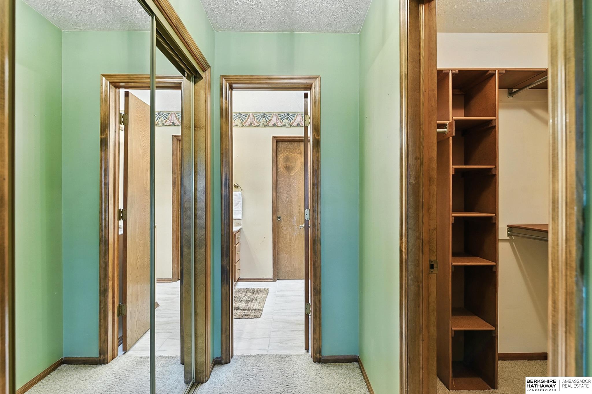 Omaha, Nebraska 68164, United States, 3 Bedrooms Bedrooms, ,3 BathroomsBathrooms,Residential,Active,205446