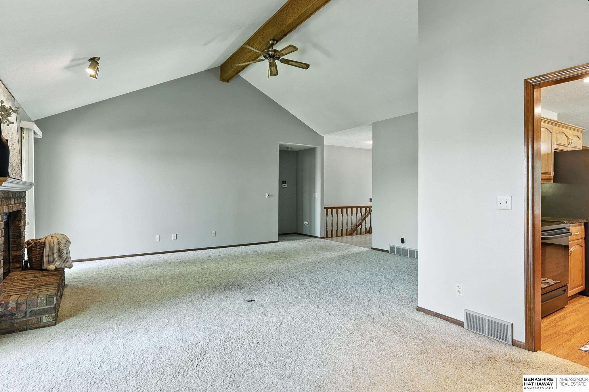 Omaha, Nebraska 68164, United States, 3 Bedrooms Bedrooms, ,3 BathroomsBathrooms,Residential,Active,205446