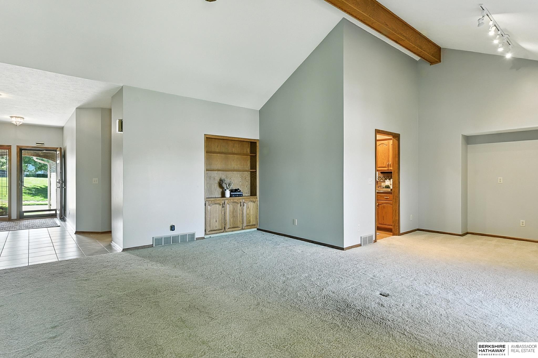 Omaha, Nebraska 68164, United States, 3 Bedrooms Bedrooms, ,3 BathroomsBathrooms,Residential,Active,205446