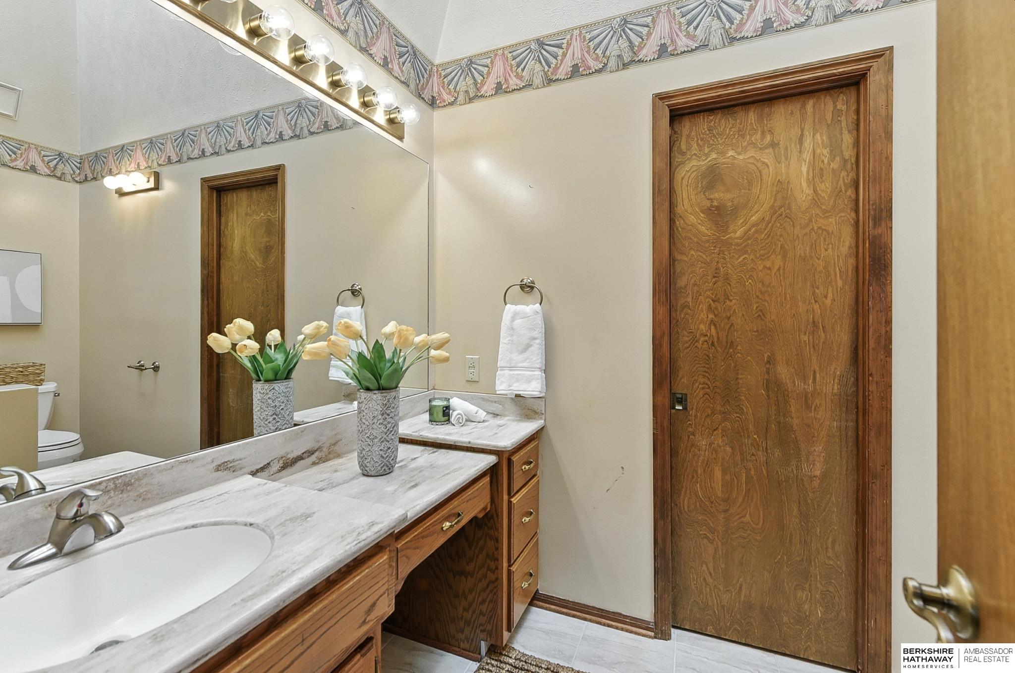 Omaha, Nebraska 68164, United States, 3 Bedrooms Bedrooms, ,3 BathroomsBathrooms,Residential,Active,205446