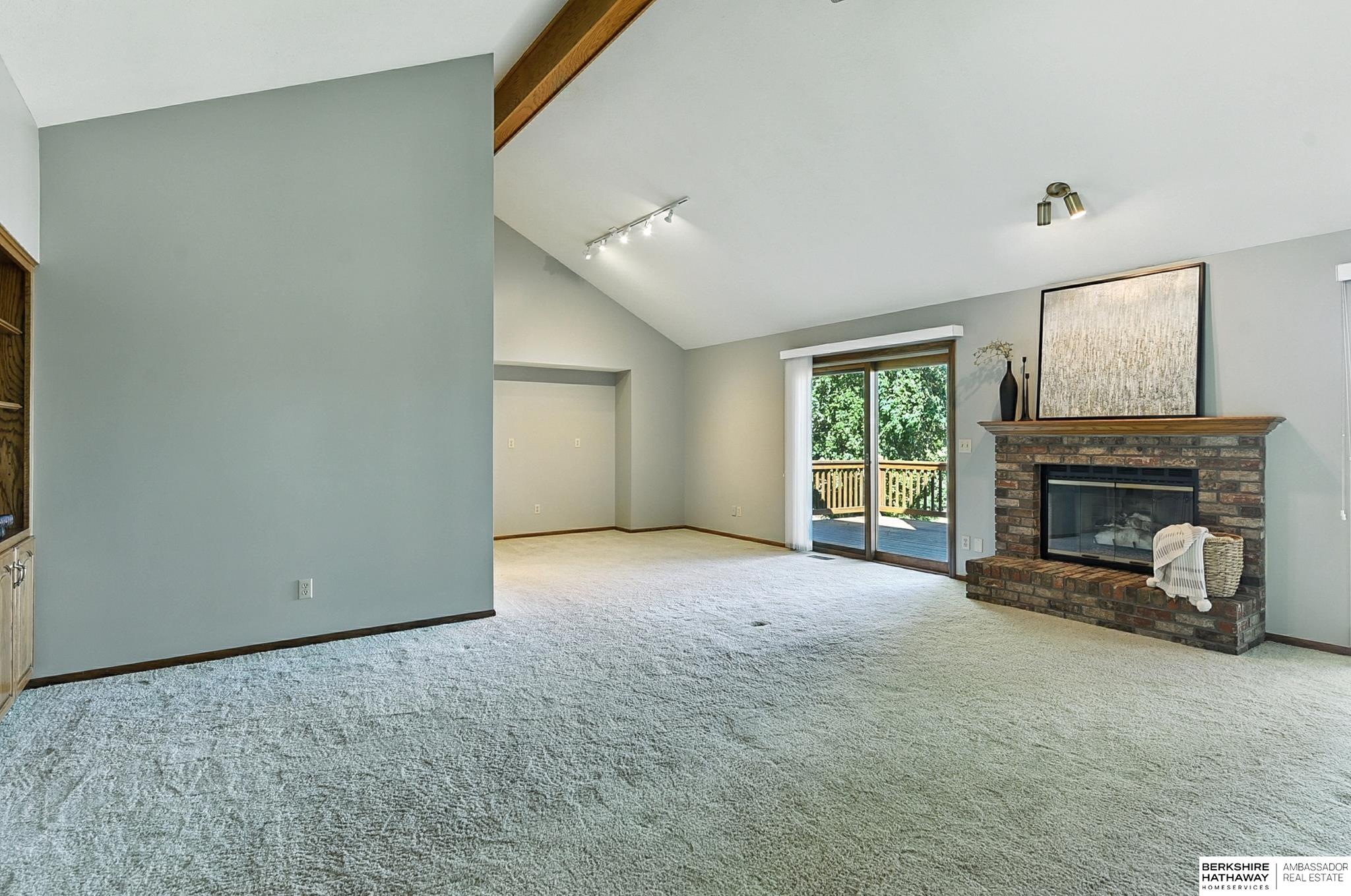 Omaha, Nebraska 68164, United States, 3 Bedrooms Bedrooms, ,3 BathroomsBathrooms,Residential,Active,205446