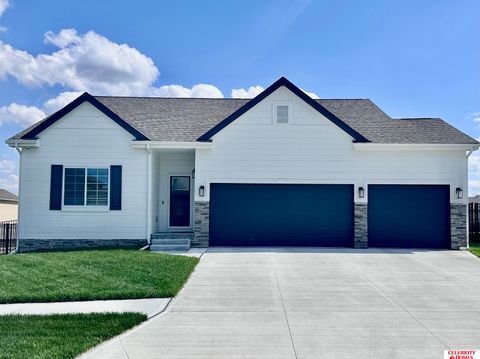 Photo of 8175 N 174 Avenue Circle, Bennington, NE 68007 (MLS # 22534269)