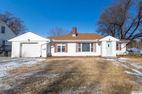 Photo of 5630 Oak Street, Omaha, NE 68106 (MLS # 22602670)
