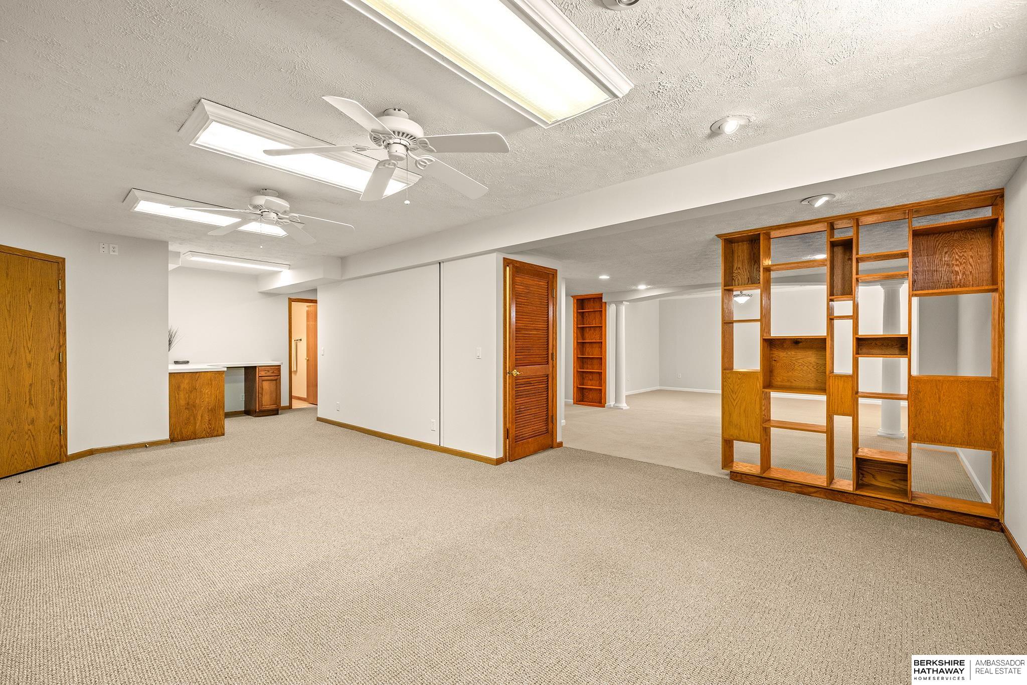 Omaha, Nebraska 68130, United States, 3 Bedrooms Bedrooms, ,3 BathroomsBathrooms,Residential,Active,228340