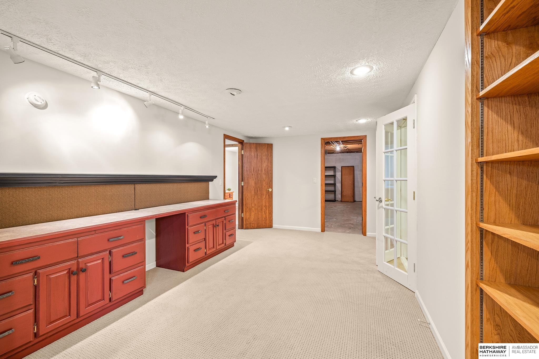 Omaha, Nebraska 68130, United States, 3 Bedrooms Bedrooms, ,3 BathroomsBathrooms,Residential,Active,228340