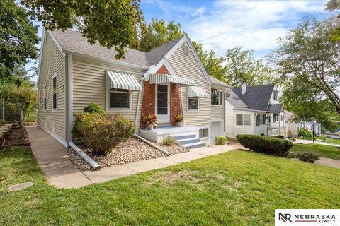 Photo of 2137 S 61st Avenue, Omaha, NE 68106 (MLS # 22533835)