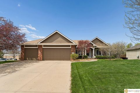 Photo of 4004 N 154 Avenue, Omaha, NE 68116 (MLS # 22610595)