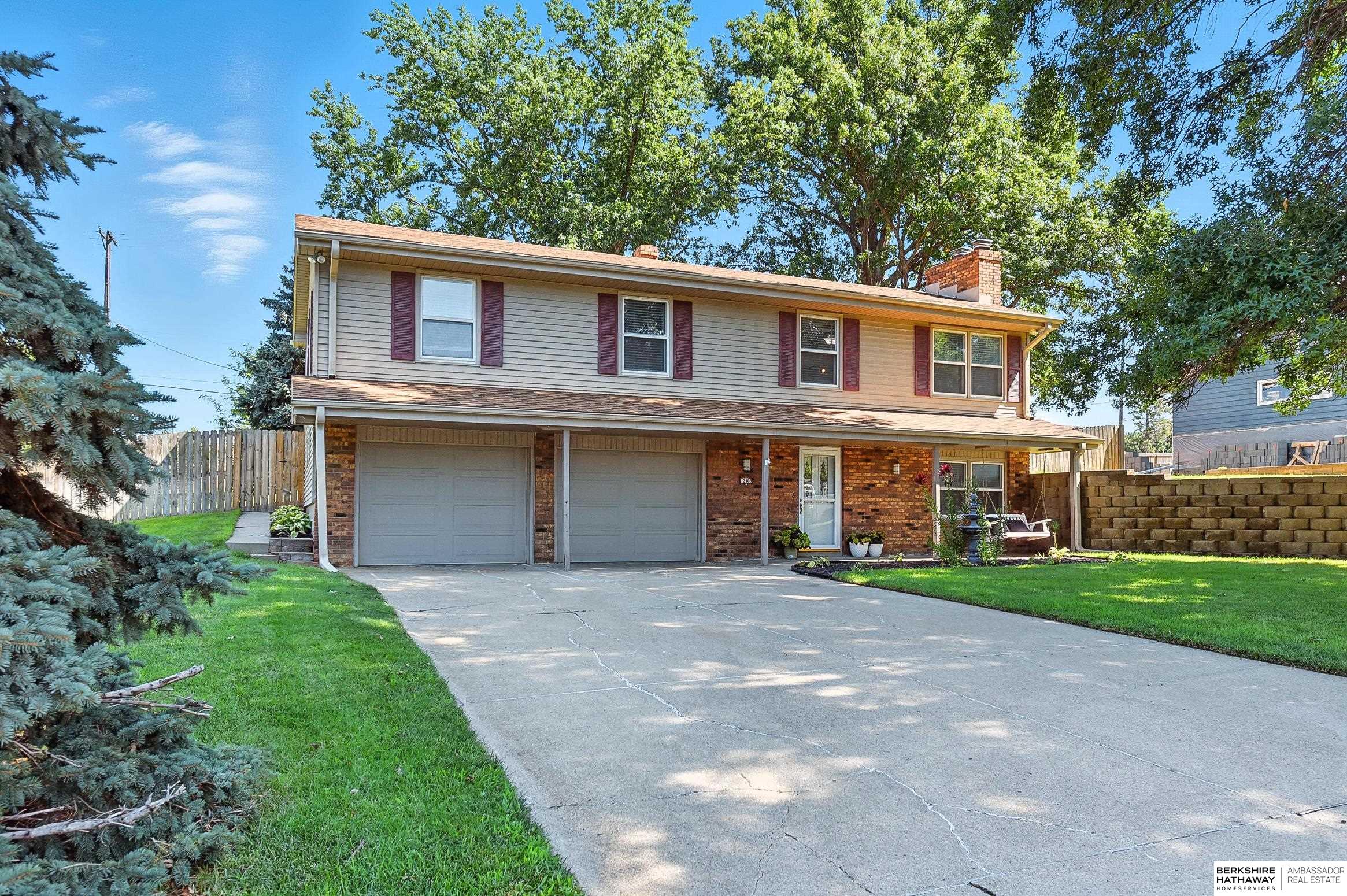 Omaha, Nebraska 68144, United States, 3 Bedrooms Bedrooms, ,2 BathroomsBathrooms,Residential,Active,218852