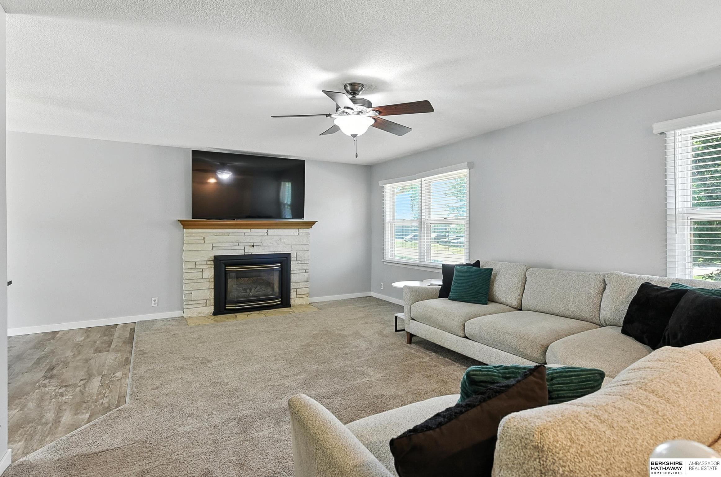 Omaha, Nebraska 68144, United States, 3 Bedrooms Bedrooms, ,2 BathroomsBathrooms,Residential,Active,218852