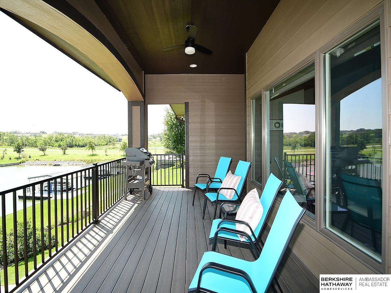 Bennington, Nebraska 68007, United States, 5 Bedrooms Bedrooms, ,5 BathroomsBathrooms,Residential,Pending,180300