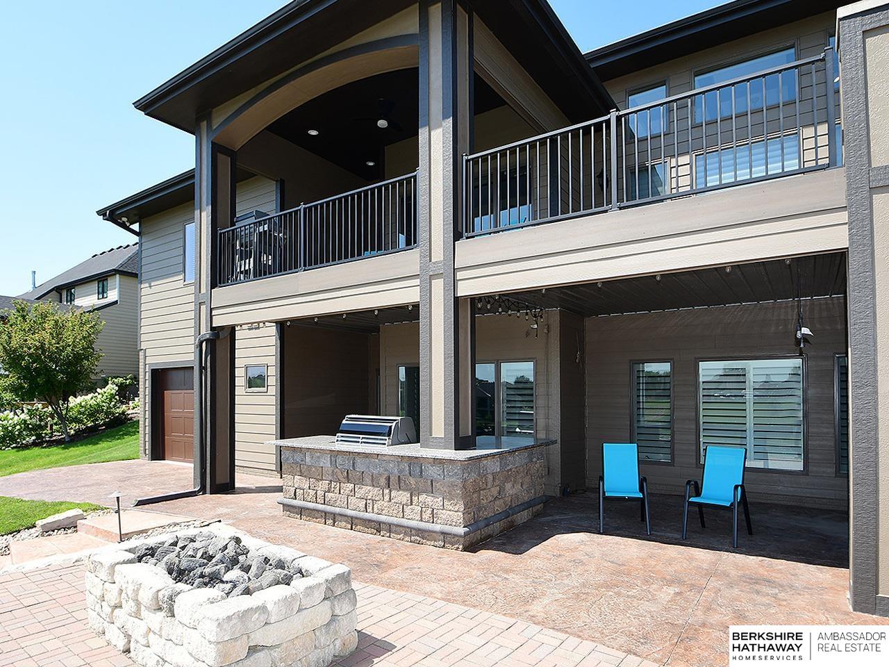 Bennington, Nebraska 68007, United States, 5 Bedrooms Bedrooms, ,5 BathroomsBathrooms,Residential,Pending,180300