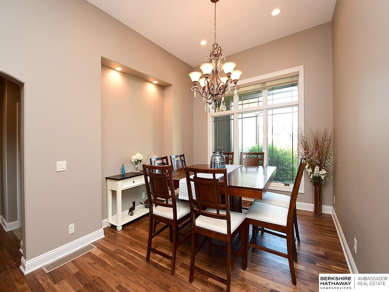 Bennington, Nebraska 68007, United States, 5 Bedrooms Bedrooms, ,5 BathroomsBathrooms,Residential,Pending,180300