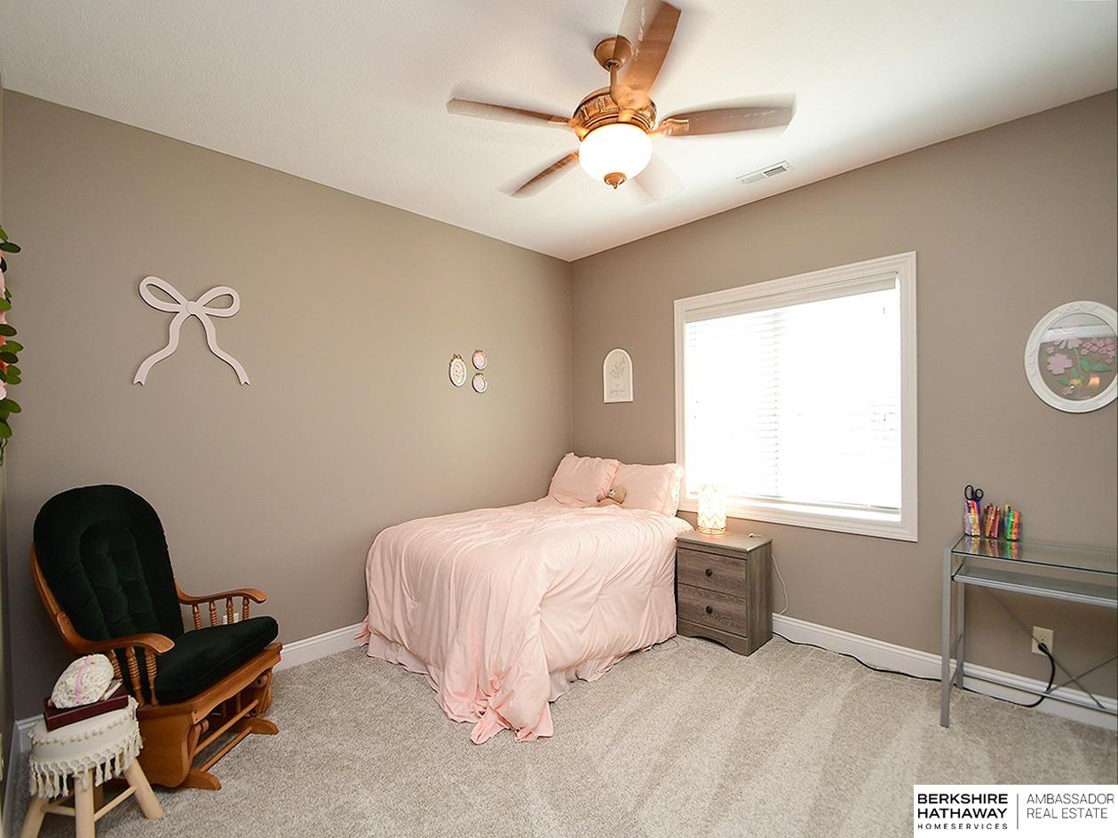 Bennington, Nebraska 68007, United States, 5 Bedrooms Bedrooms, ,5 BathroomsBathrooms,Residential,Pending,180300